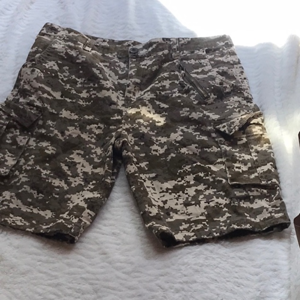 Men's Camouflage Cargo Shorts